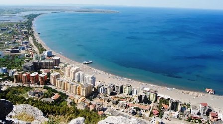 Bien cmimet e apartamenteve ne bregdet, rriten per fshatrat turistike